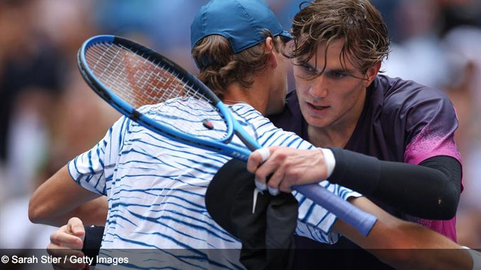 Jack Draper hugs Alex de Minaur after defeating him in the 2024 US Open Quarterfinal